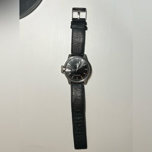 Nixon Chronicle Watch